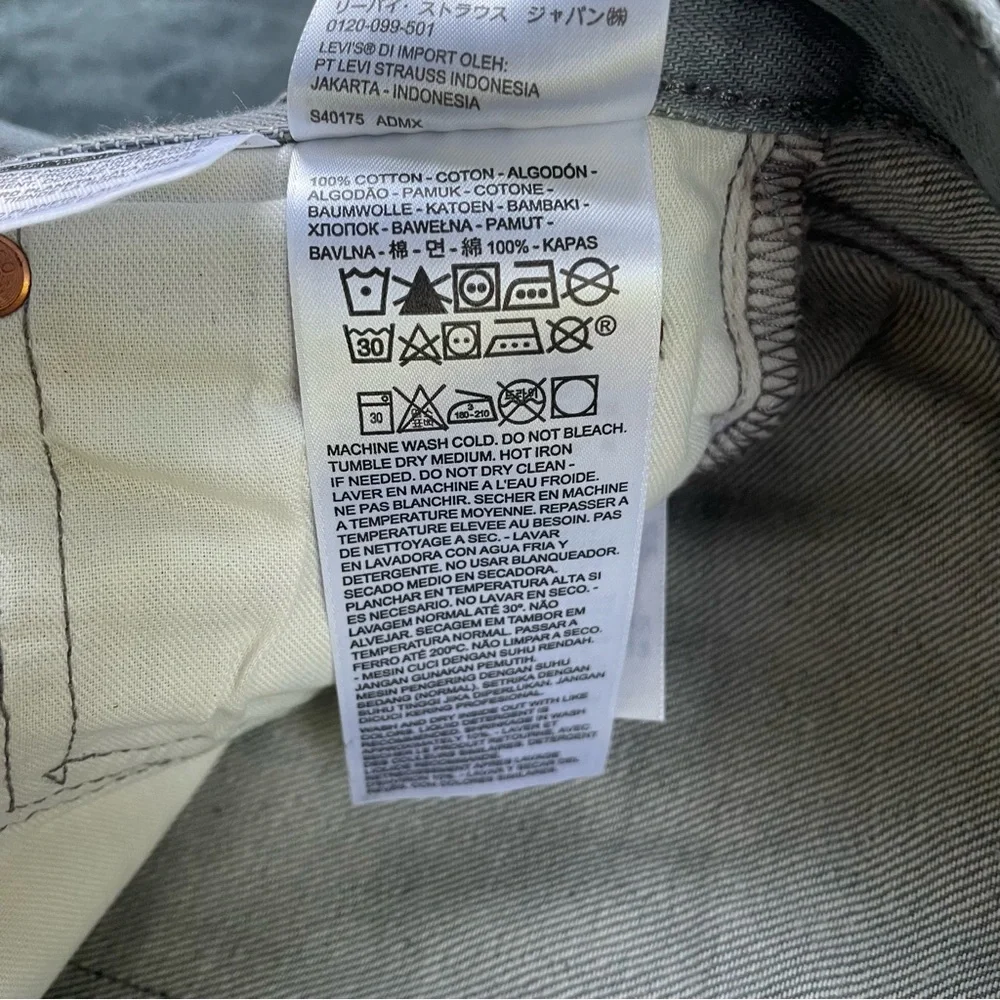 Mens Levi's (Already Shrunk) Shrink To Fit Jeans - Picture 5 of 12